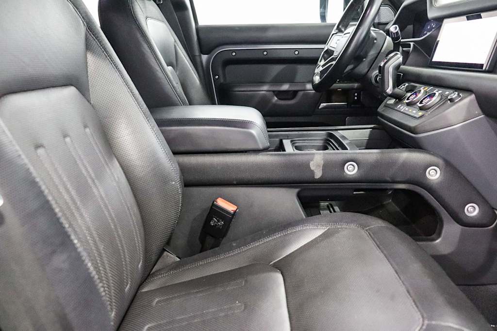 Thumbnail: 2021 Land Rover Defender - 9