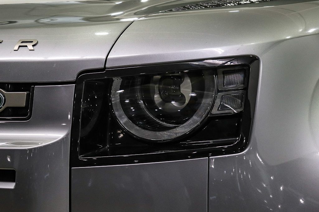 Thumbnail: 2021 Land Rover Defender - 20