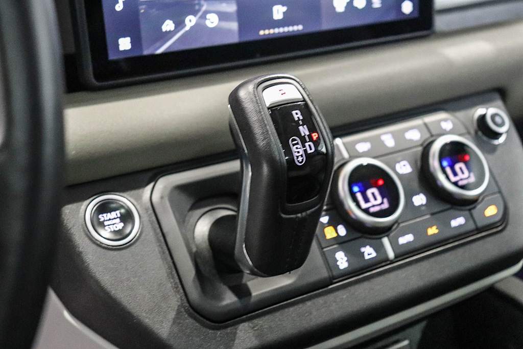 Thumbnail: 2020 Land Rover Defender - 14