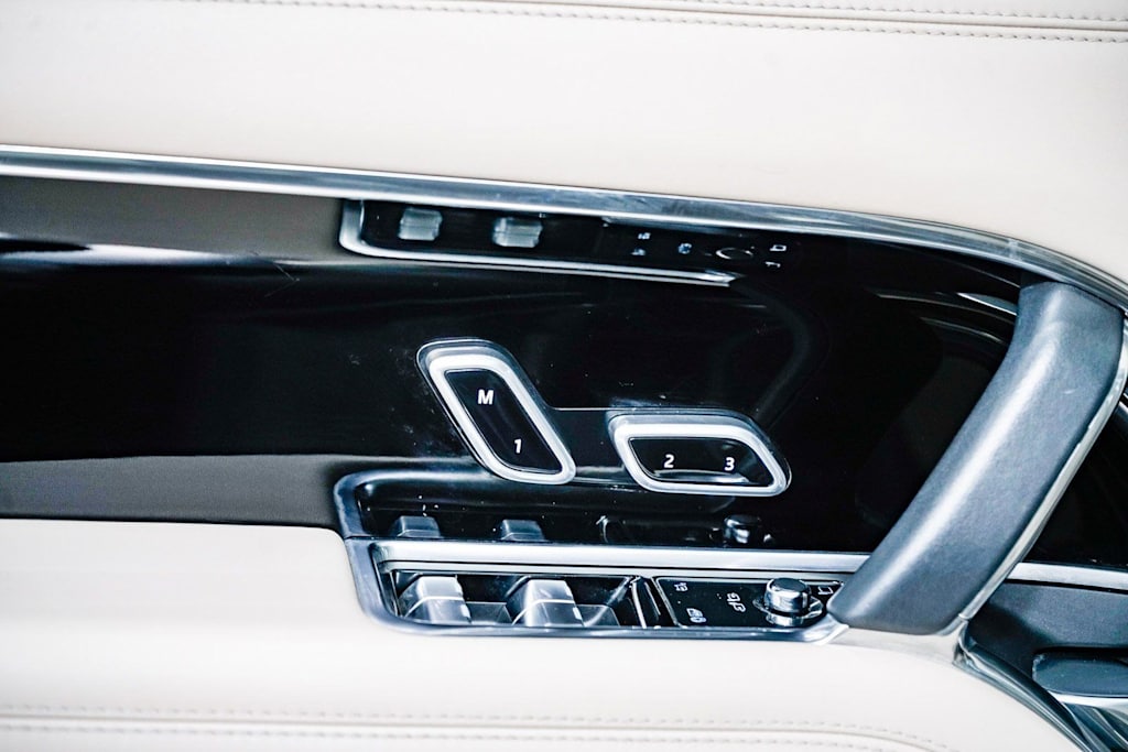 Thumbnail: 2023 Land Rover Range Rover - 5