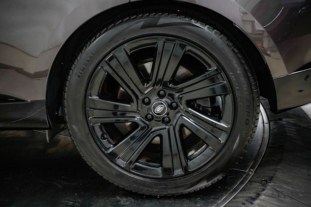 Thumbnail: 2023 Land Rover Range Rover - 6