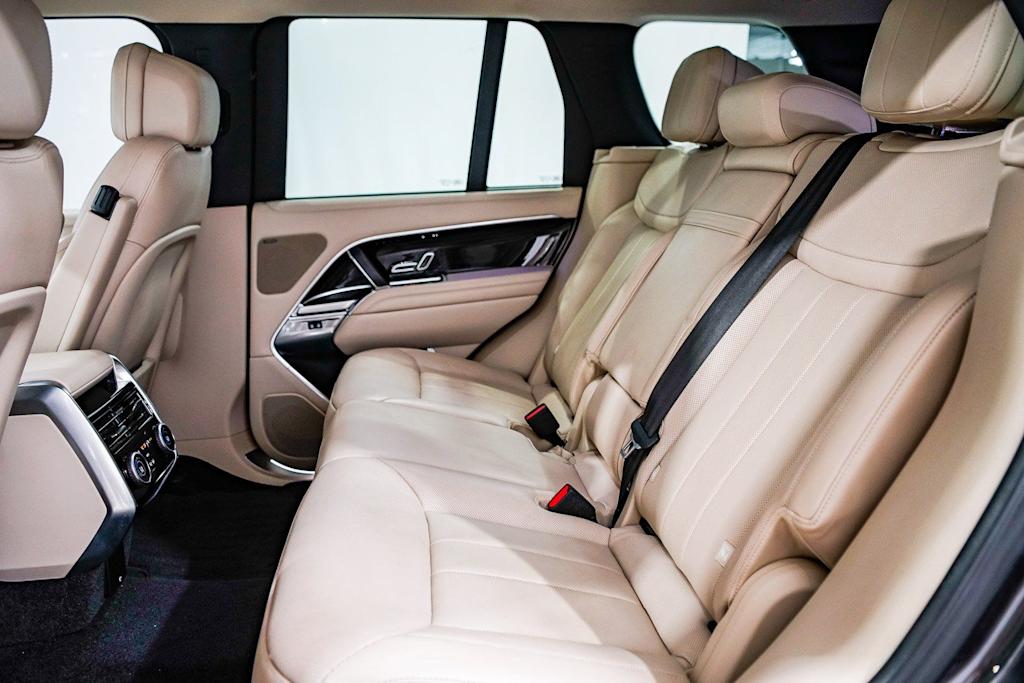 Thumbnail: 2023 Land Rover Range Rover - 11