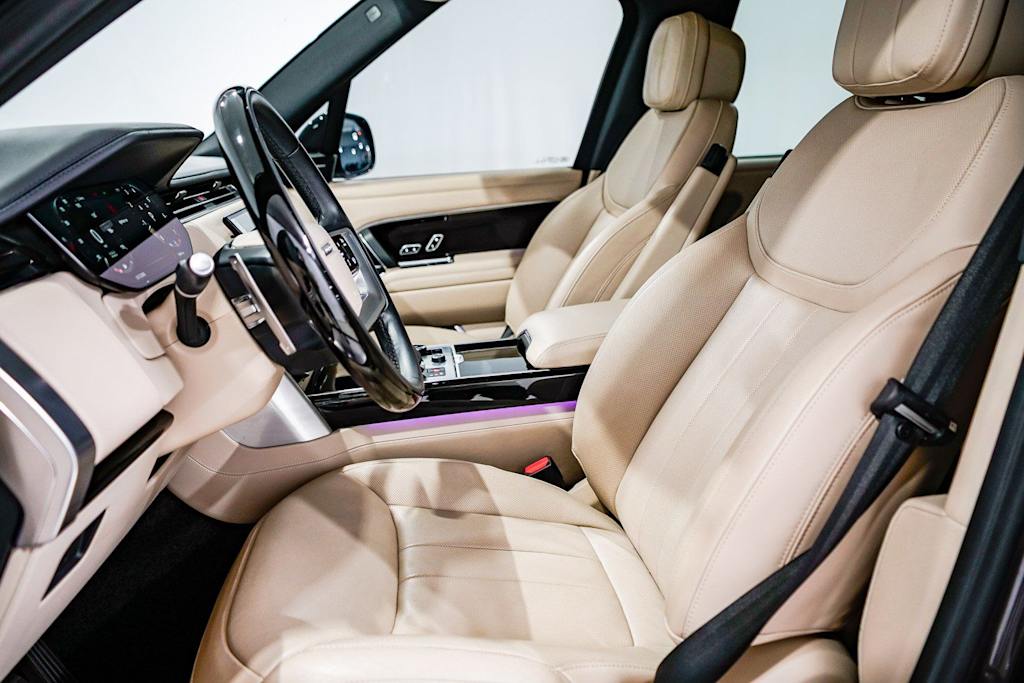 Thumbnail: 2023 Land Rover Range Rover - 10