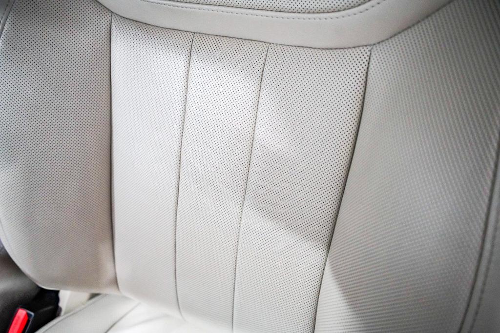 Thumbnail: 2023 Land Rover Range Rover - 26