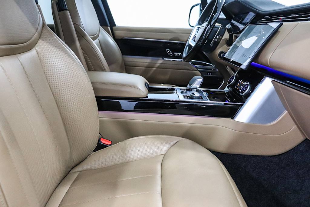 Thumbnail: 2023 Land Rover Range Rover - 8