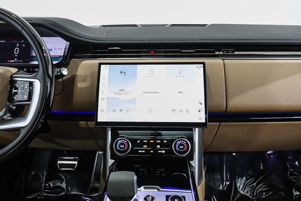Thumbnail: 2023 Land Rover Range Rover - 23