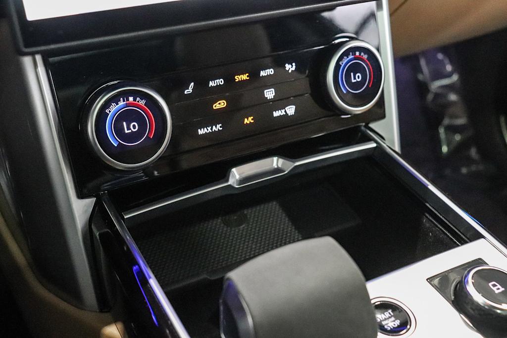 Thumbnail: 2023 Land Rover Range Rover - 26