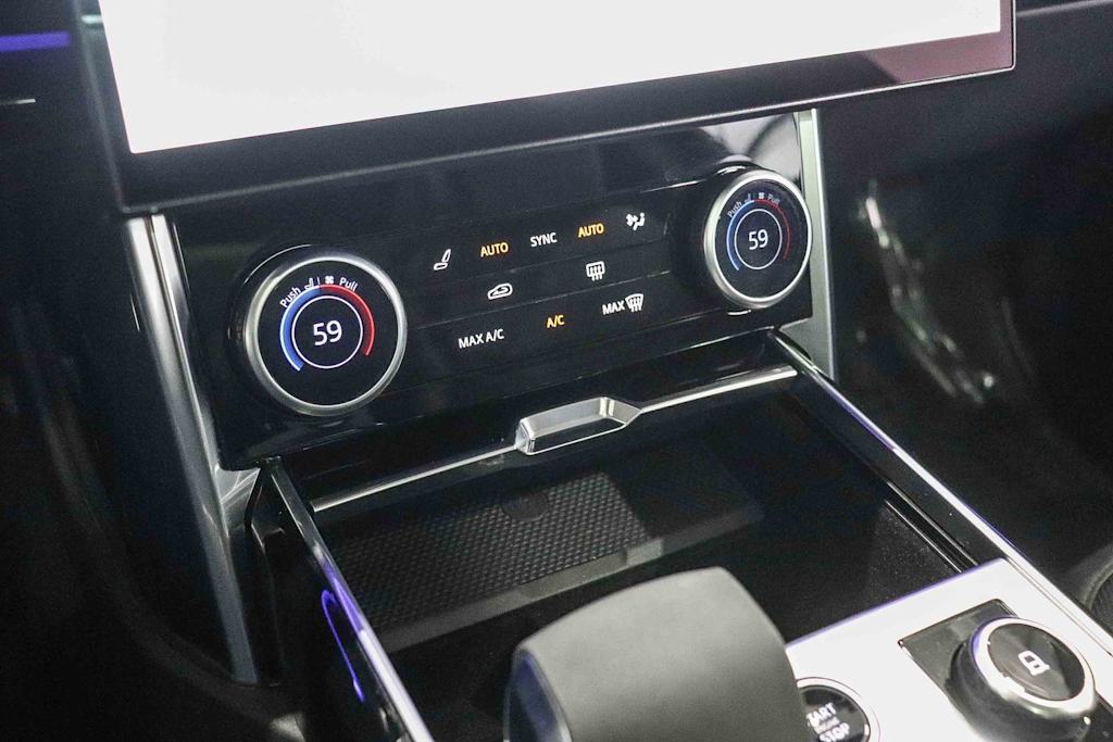 Thumbnail: 2022 Land Rover Range Rover - 27
