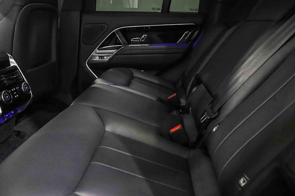 Thumbnail: 2022 Land Rover Range Rover - 10