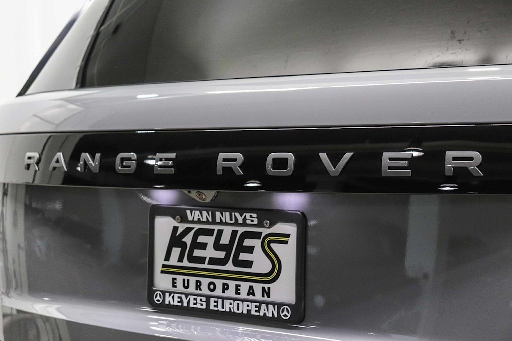 Thumbnail: 2022 Land Rover Range Rover - 21
