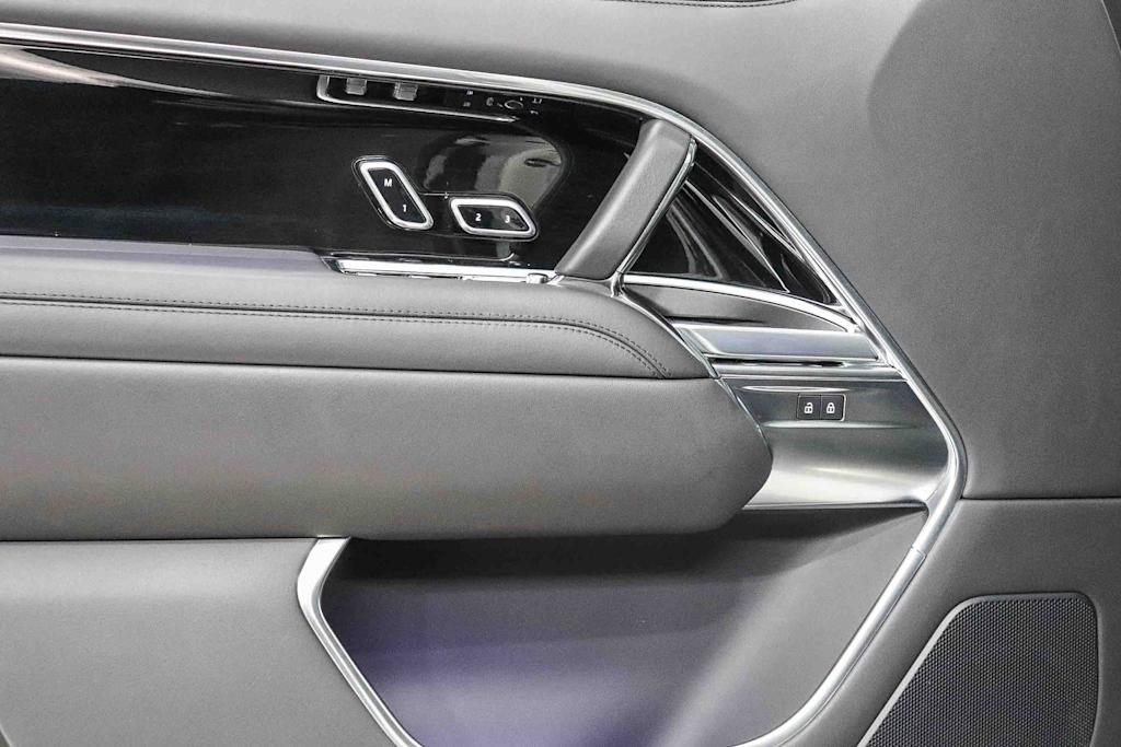 Thumbnail: 2022 Land Rover Range Rover - 26