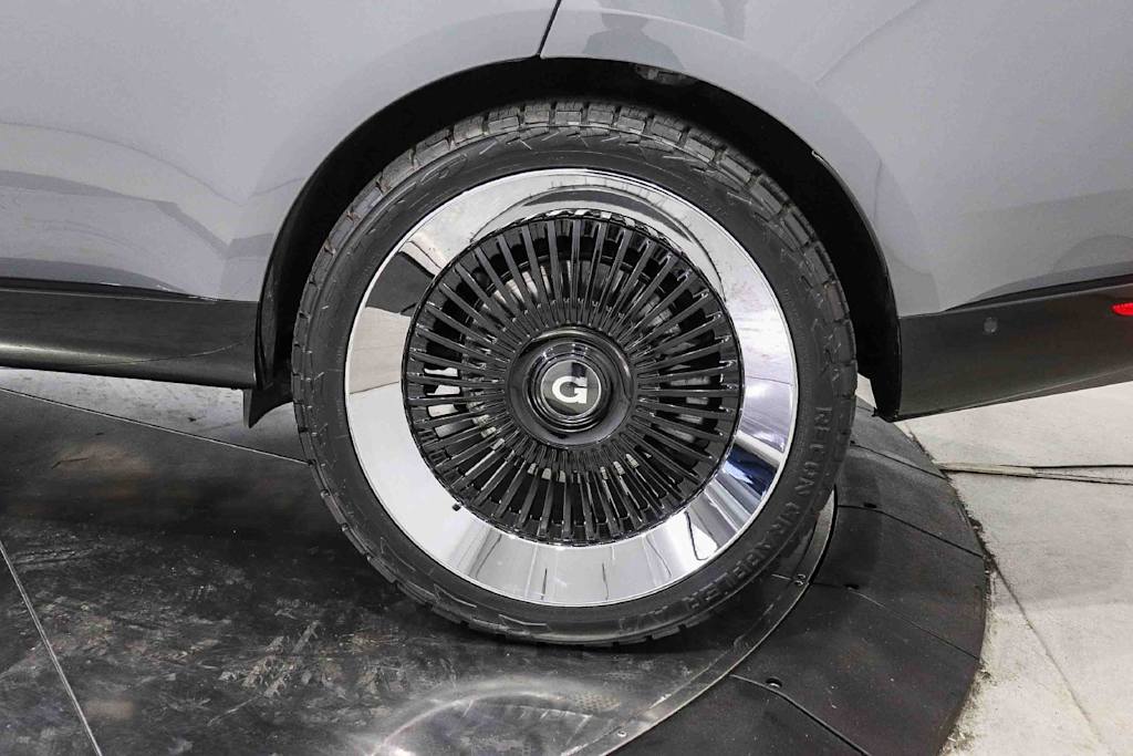 Thumbnail: 2022 Land Rover Range Rover - 19