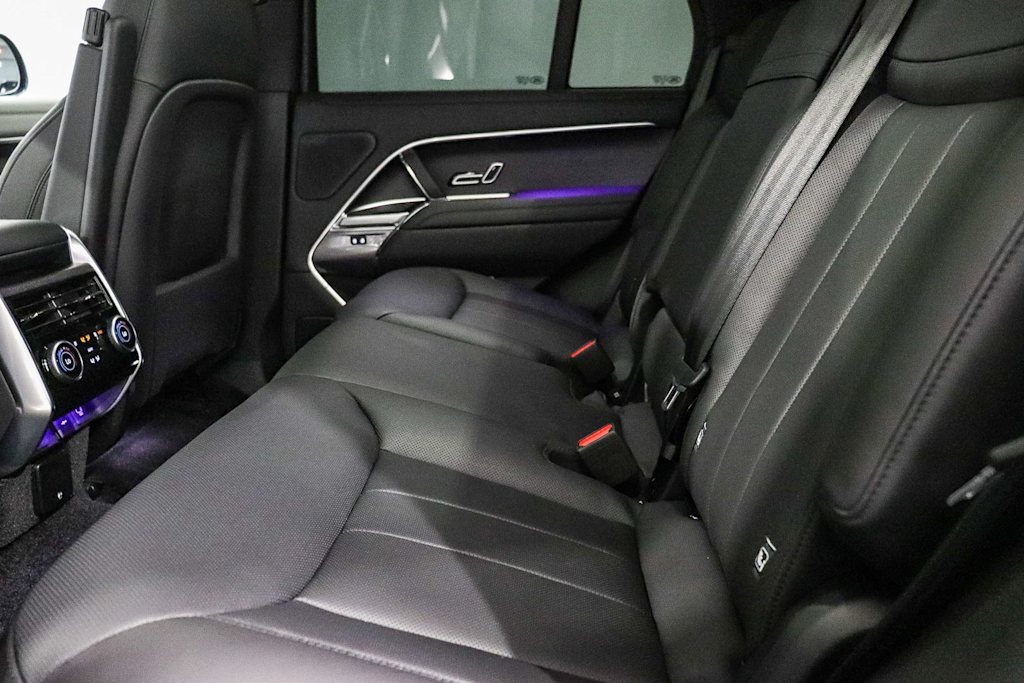Thumbnail: 2025 Land Rover Range Rover - 10