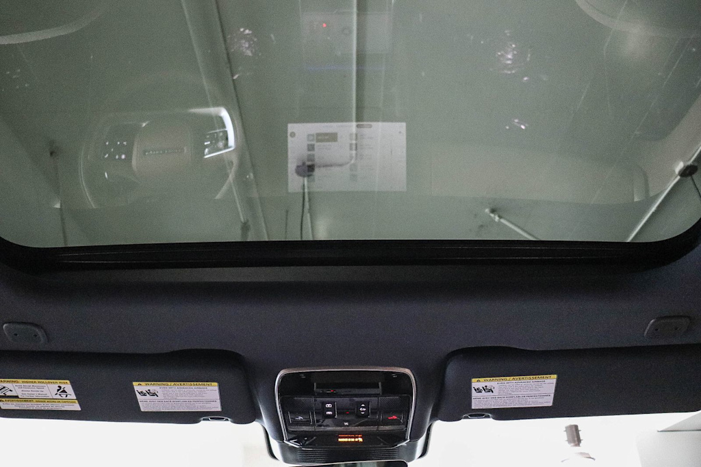 Thumbnail: 2025 Land Rover Range Rover - 24