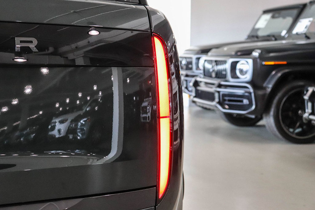 Thumbnail: 2025 Land Rover Range Rover - 23