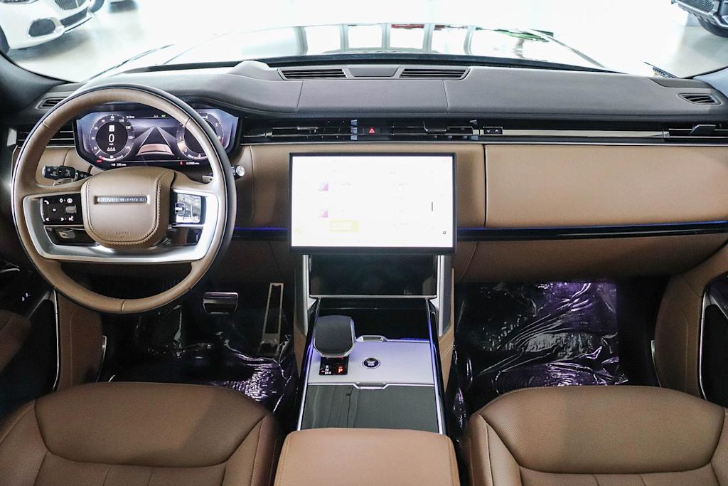 Thumbnail: 2025 Land Rover Range Rover - 2