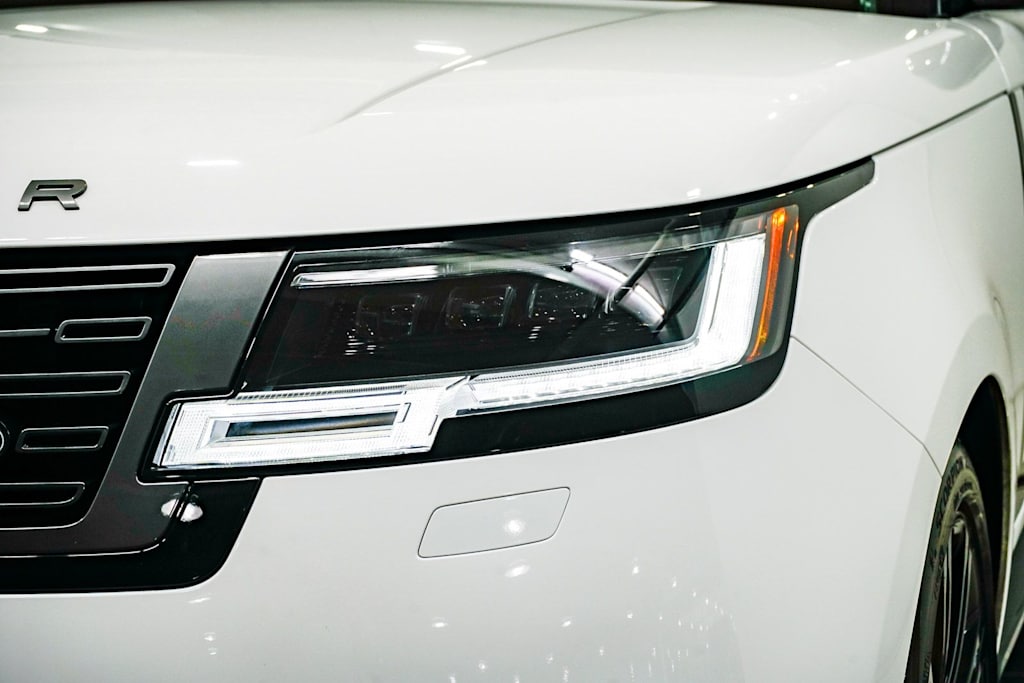 Thumbnail: 2024 Land Rover Range Rover - 17