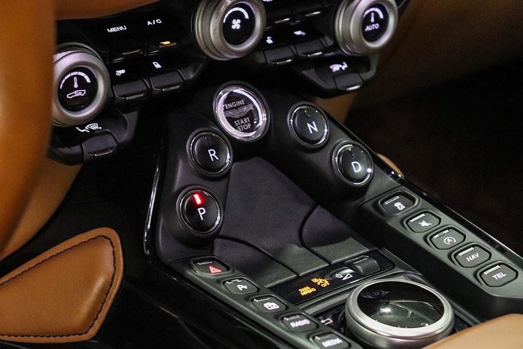 Thumbnail: 2020 Aston Martin Vantage - 12