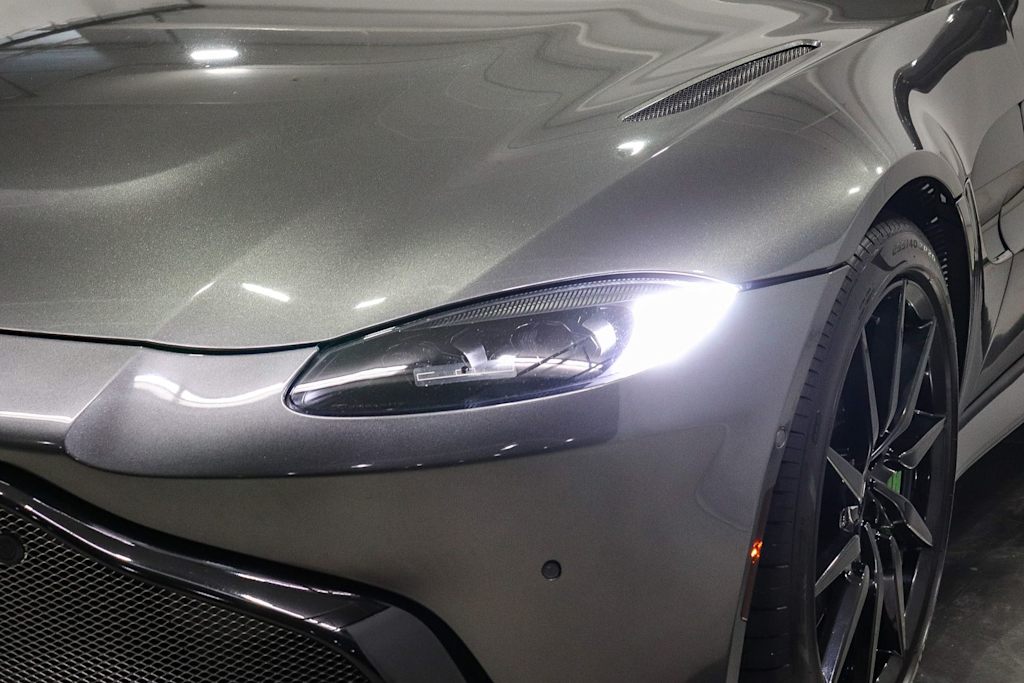 Thumbnail: 2020 Aston Martin Vantage - 20