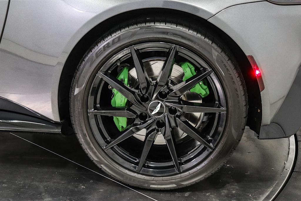 Thumbnail: 2020 Aston Martin Vantage - 22