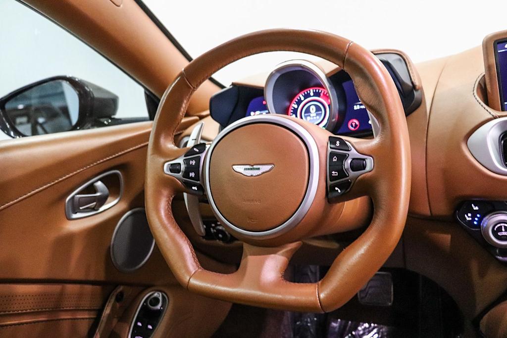 Thumbnail: 2020 Aston Martin Vantage - 10