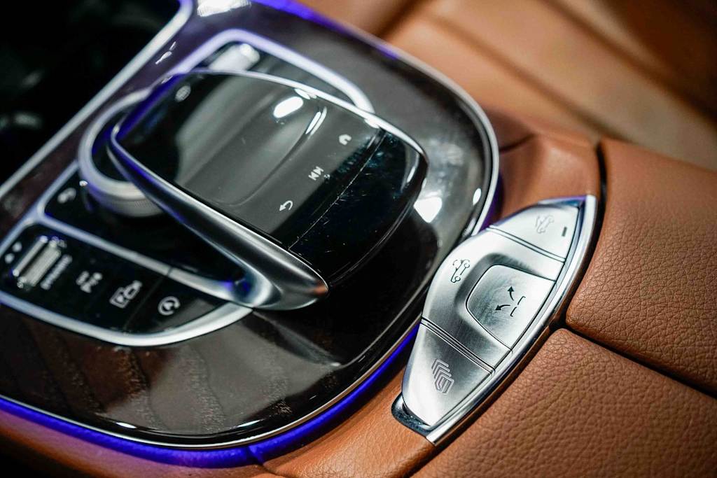 Thumbnail: 2022 Mercedes-Benz E-Class - 15