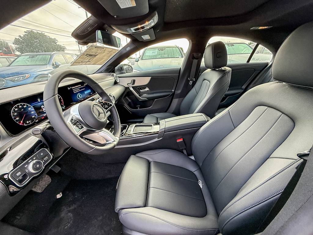 Thumbnail: 2025 Mercedes-Benz CLA - 10