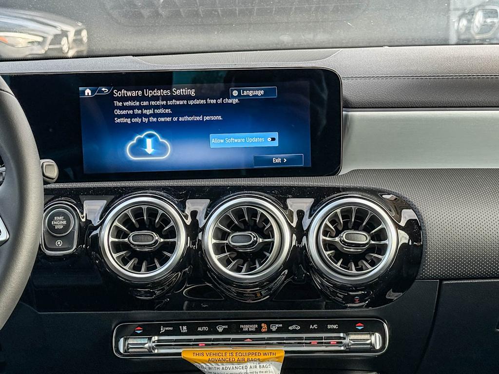 Thumbnail: 2025 Mercedes-Benz CLA - 13