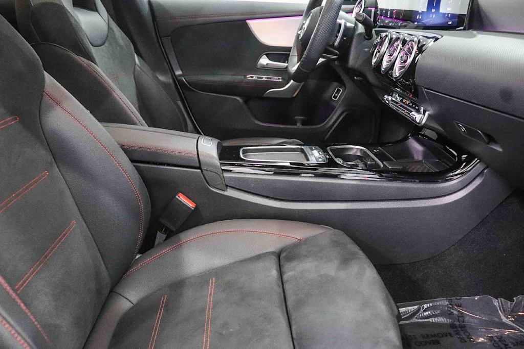 Thumbnail: 2026 Mercedes-Benz CLA - 9