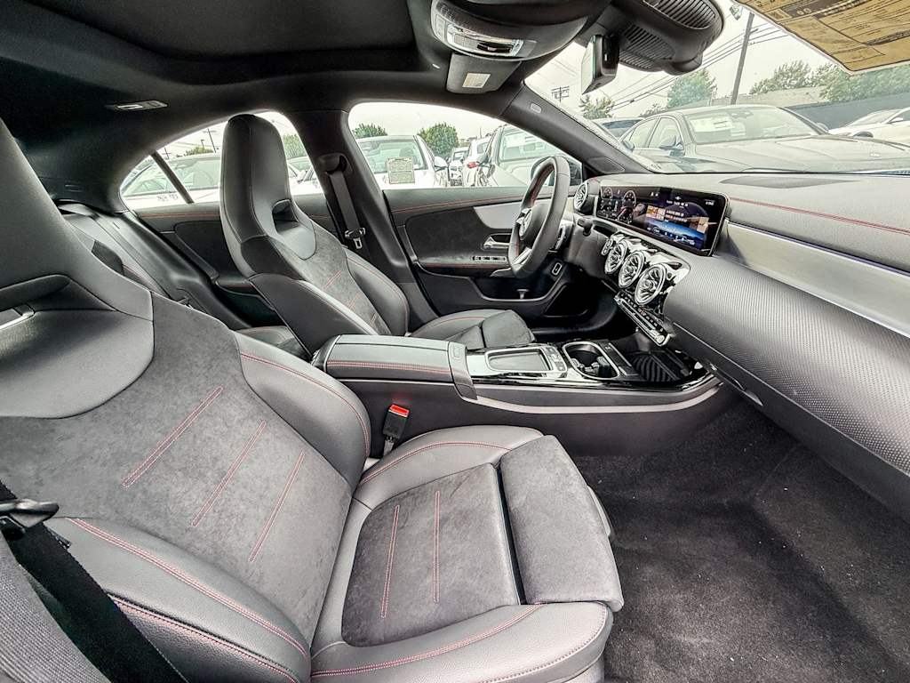 Thumbnail: 2025 Mercedes-Benz CLA - 9
