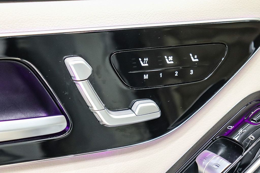 Thumbnail: 2022 Mercedes-Benz S-Class - 25