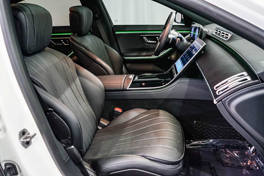 Thumbnail: 2023 Mercedes-Benz S-Class - 10