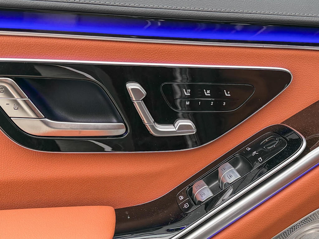 Thumbnail: 2025 Mercedes-Benz S-Class - 6