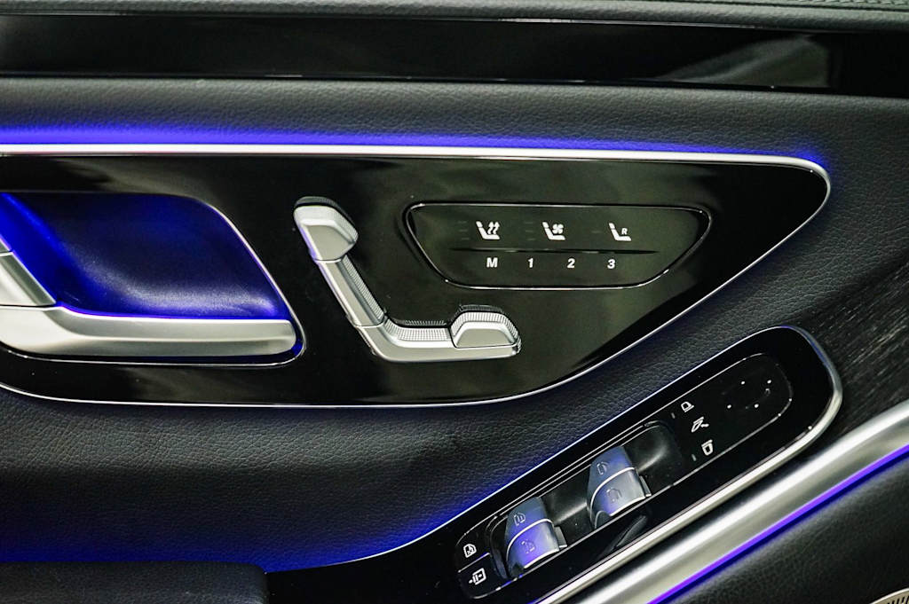 Thumbnail: 2022 Mercedes-Benz S-Class - 25