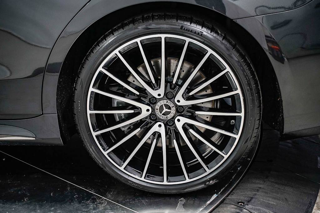 Thumbnail: 2023 Mercedes-Benz S-Class - 6