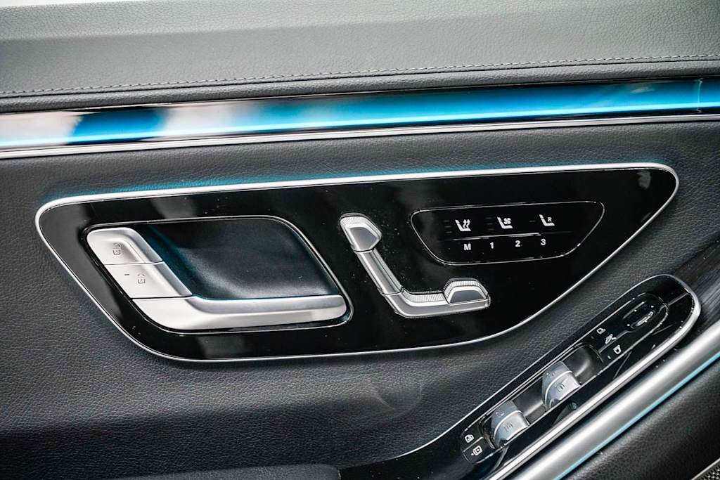 Thumbnail: 2023 Mercedes-Benz S-Class - 23