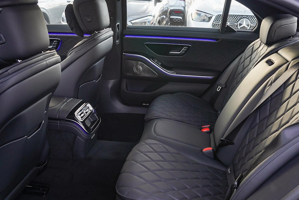 Thumbnail: 2025 Mercedes-Benz S-Class - 12
