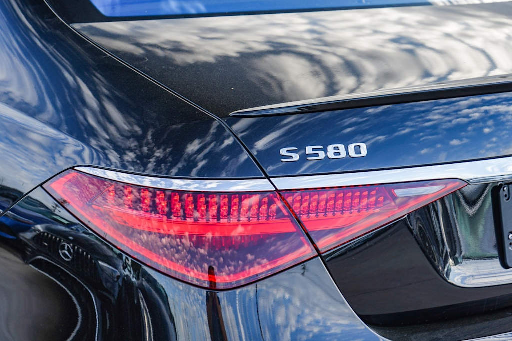 Thumbnail: 2025 Mercedes-Benz S-Class - 17