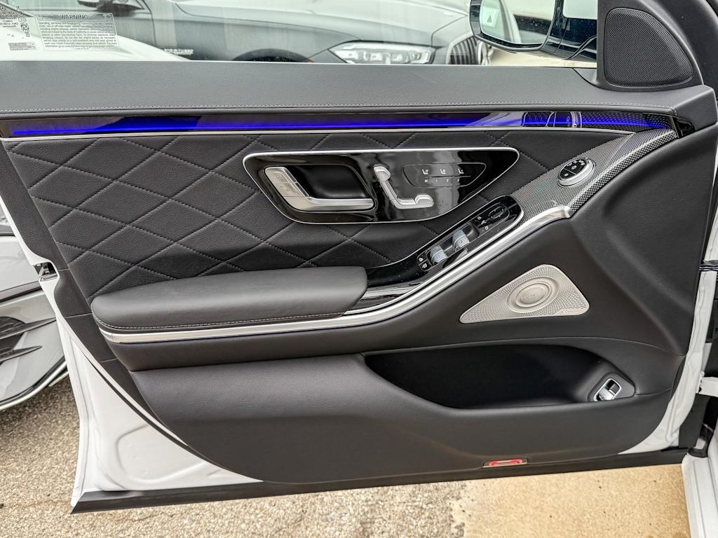 Thumbnail: 2025 Mercedes-Benz S-Class - 51