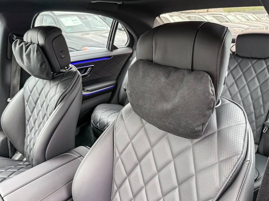 Thumbnail: 2025 Mercedes-Benz S-Class - 55