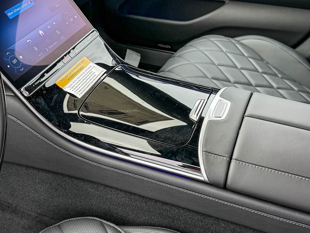 Thumbnail: 2025 Mercedes-Benz S-Class - 49