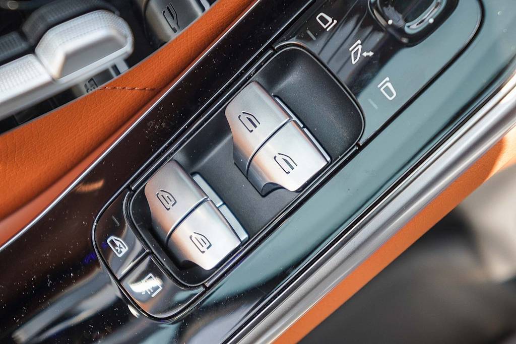 Thumbnail: 2026 Mercedes-Benz S-Class - 25