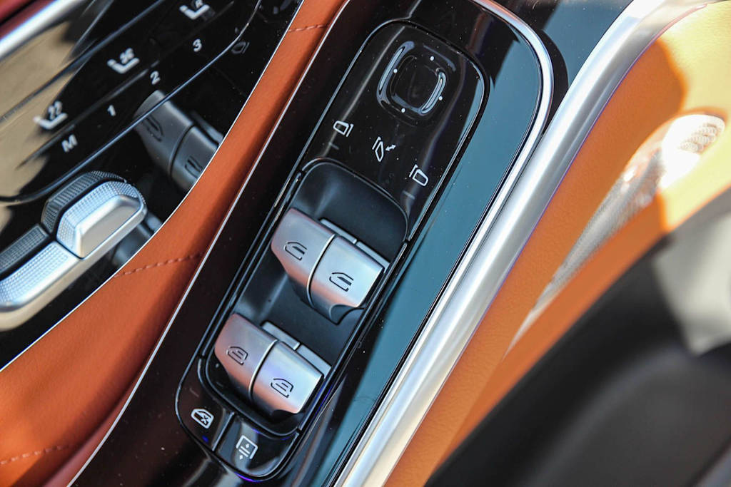 Thumbnail: 2026 Mercedes-Benz S-Class - 22