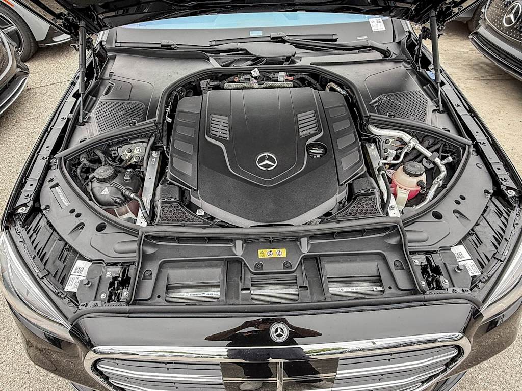 Thumbnail: 2025 Mercedes-Benz S-Class - 28