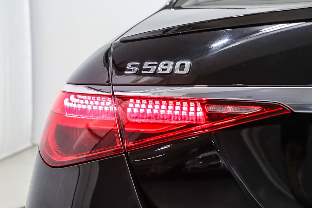 Thumbnail: 2022 Mercedes-Benz S-Class - 19