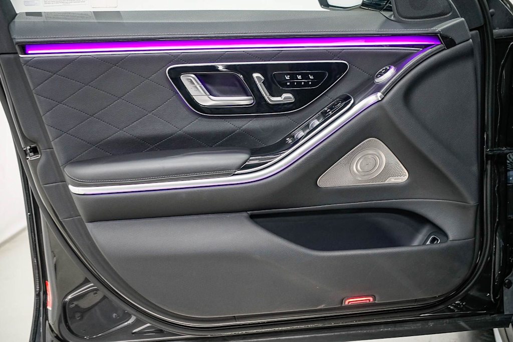 Thumbnail: 2023 Mercedes-Benz S-Class - 22