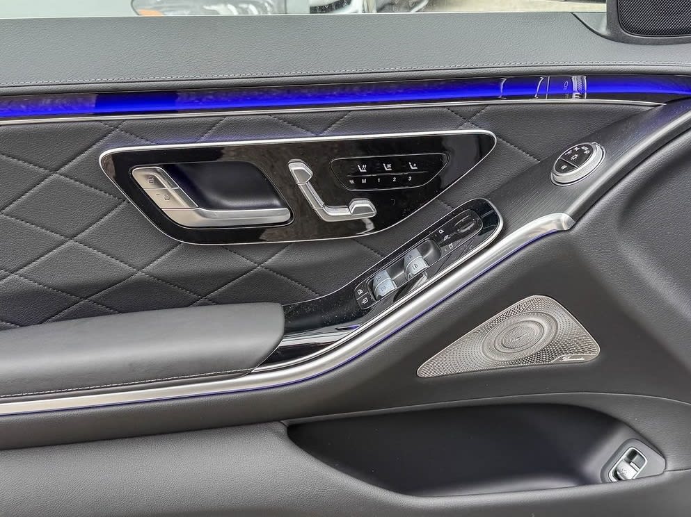 Thumbnail: 2025 Mercedes-Benz S-Class - 24