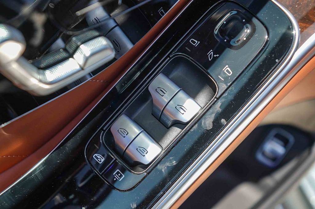 Thumbnail: 2026 Mercedes-Benz S-Class - 24