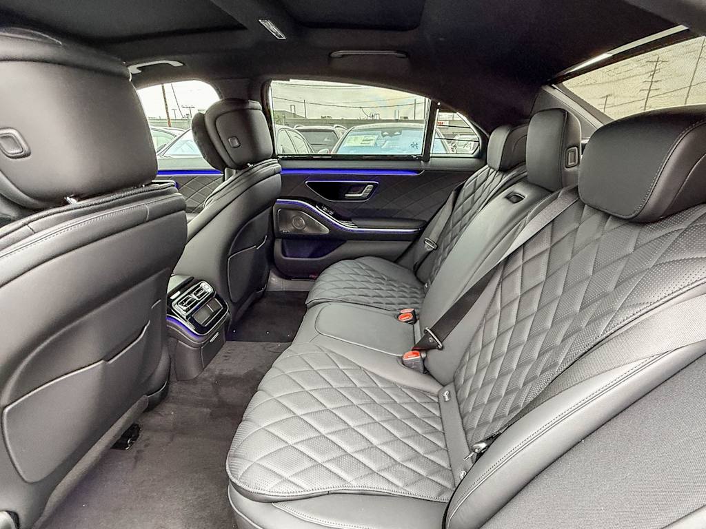 Thumbnail: 2025 Mercedes-Benz S-Class - 11