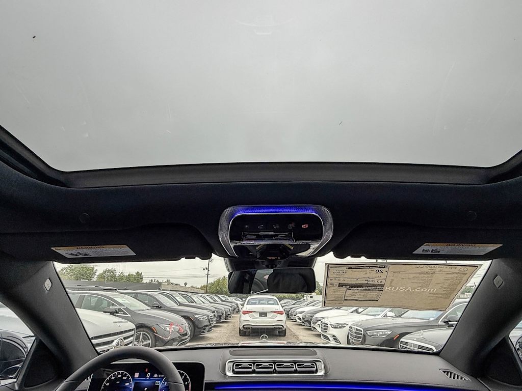 Thumbnail: 2025 Mercedes-Benz S-Class - 22